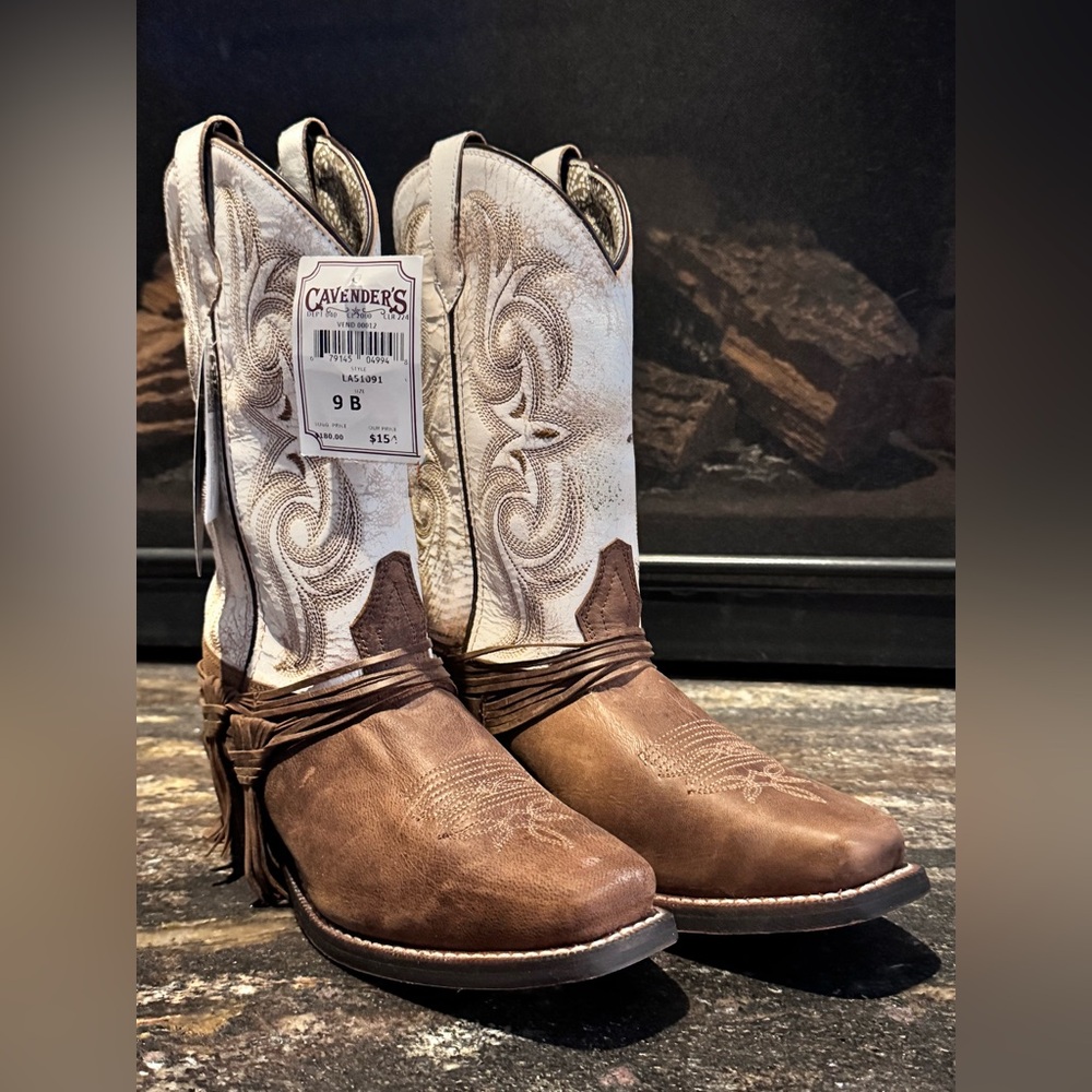 Laredo Boots NWT $180 Western Leather 9M Square Toe Fringe Myra 51091 NEW
